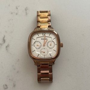 Rose gold fossil watch
